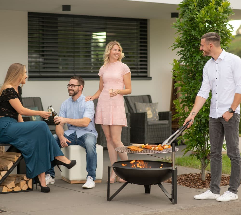 Westmann Premium Grill oceľové ohnisko vrátane grilovacieho roštu, čierna farba 70x70x75 cm